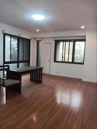 Semi Furnished 3 Bedroom Unit at The Alexandra for Rent