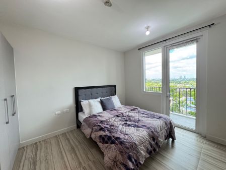 Semi Furnished Studio Unit with Balcony for Rent at Maple