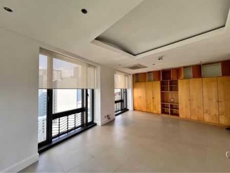Semi Furnished 3 Bedroom Unit in Essensa East Forbes 290 Sqm 