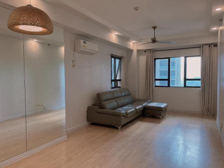 3BR Condo Unit for Rent in Bgc Penhurst Parkplace Taguig