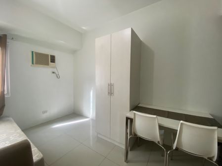 Furnished Studio for Rent in Jazz Residences Makati