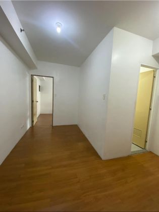 1 Bedroom Bare for Rent in Hampton Gardens Pasig