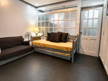 1BR at F1 City Center