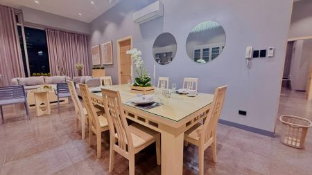 Brand New 4BR Unit with Parking at The Luxe BGC Taguig