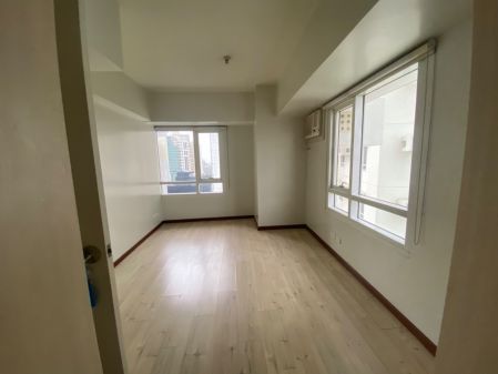 2BR Semi Furnished Unit at The Columns at Legaspi