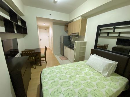 Fully Furnished Studio for Rent in The Grove by Rockwell Pasig