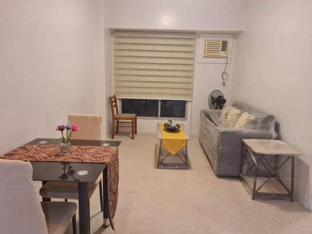 1 Bedroom Fully Furnished Unit with Parking in Avida Towers
