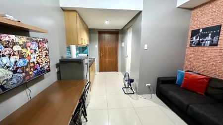 Newly Upgraded 1 Bedroom 29 sqm. Unit at Shell Residences