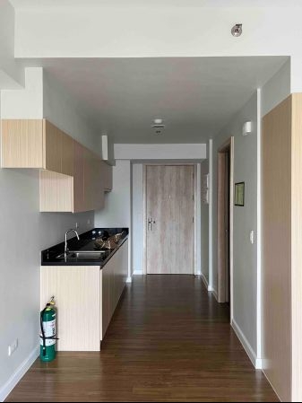 Studio Unit Travertine at Portico For Rent