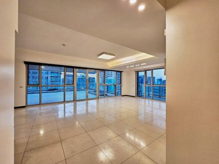 Rare luxury garden living in the heart of Bonifacio Global City