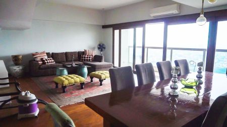Fully Furnished 4BR for Rent in Elizabeth Place Makati