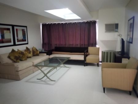 2BR for Lease at The Columns Ayala Avenue