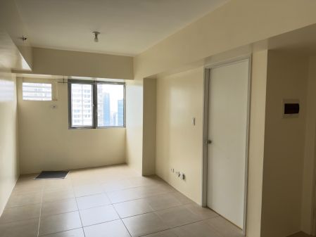 1 Bedroom Unfurnished Unit at Avida Turf