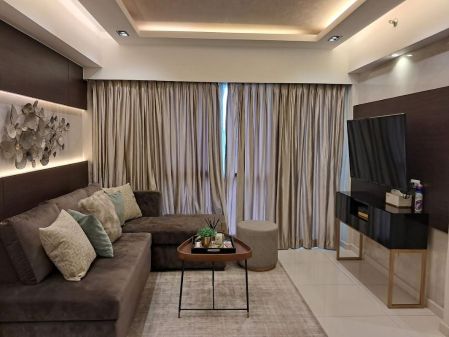 Senta 2 Bedroom Furnished for Rent in Makati City