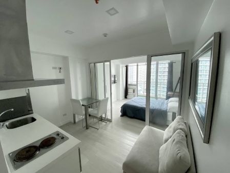 Fully Furnished 1 Bedroom Unit at Azure Urban Resort Residences