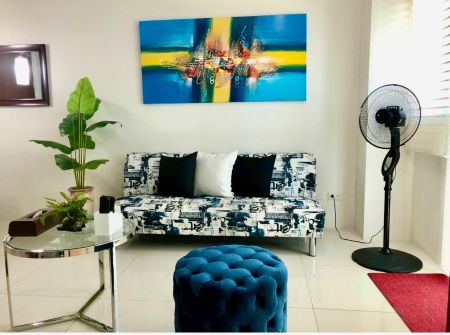 Fully Furnished 1 Bedroom Unit at Central Park West for Rent