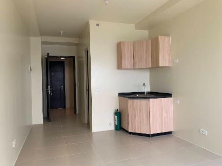 Avida Sola 2 for Rent Vertis North near Trinoma MRT Sm Quezon Ave