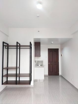 Newly Built Brand new modern chic Apartments at the center of Man