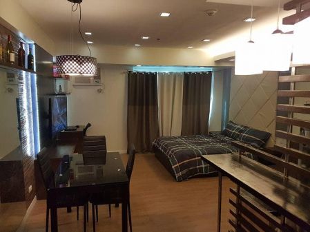 Fully Furnished Studio Unit in Two Serendra Bgc