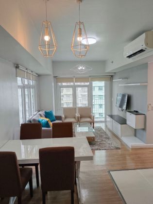 2BR Unit for Rent atTwo Serendra Meranti 
