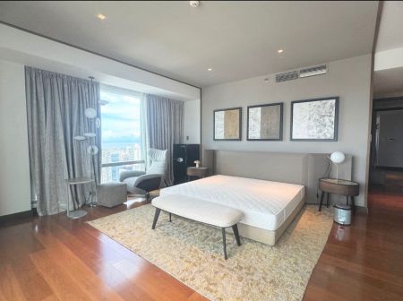 Fully Furnished 3 Bedroom Unit at Horizon Homes at The Fort