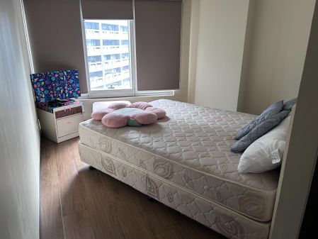 Fully Furnished 1 Bedroom Unit at One Central Makati for Rent