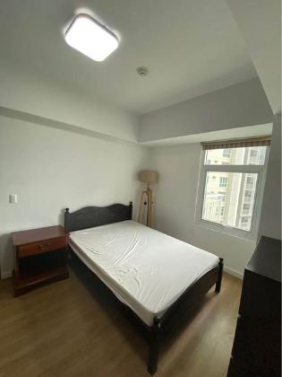 1 Bedroom Furnished for Rent at Two Serendra Meranti