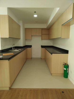 Unfurnished 2 Bedroom Unit at the Veranda for Rent