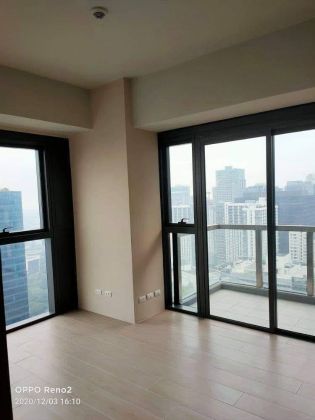 2BR Uptown Ritz Unit for Lease