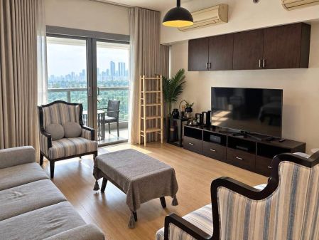 One Shangrila Place North 1 Bedroom Condo Unit for Rent