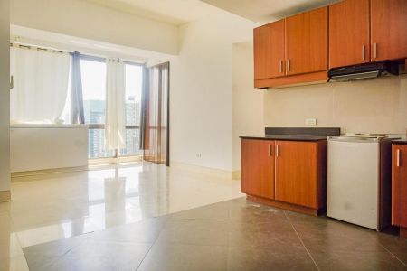 Unfurnished 1 Bedroom Unit in Bellagio Tower 3 for Rent