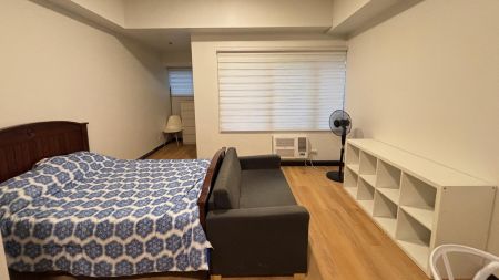 Fully Furnished Studio Fairways Tower Bgc for Lease 41 sqm