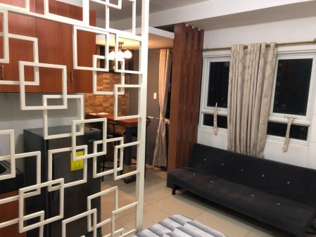 Studio Unit at The Pearl Place Ortigas near Tektite Estancia