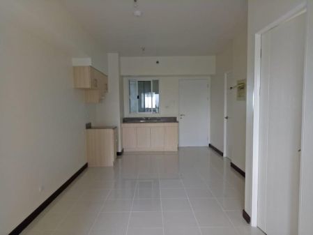 Unfurnished 2 Bedroom Unit at Lumiere Residences for Rent