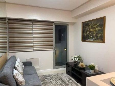 Rush Rent 1 Bedroom Fully Furnished at Residences Commonwealth