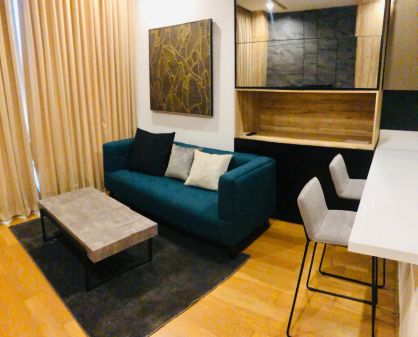 Renovated and Furnished 1 Bedroom Condo in Trump Tower Manila