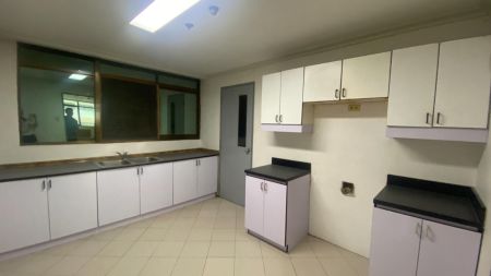 Unfurnished 3 Bedroom Unit at AIC Gold Tower for Rent