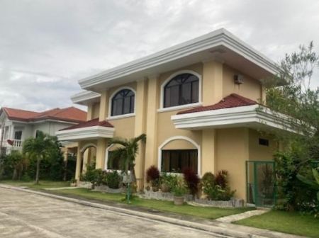 4BR Mediterranean Style Mactan House 593 with Resort Proximity