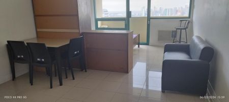 Semi Furnished Studio Unit in Robinsons Place Residences