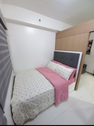 Fully Furnished 1BR with Balcony  Spectacular City Lights Sunset 