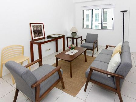 For Rent 3BR Fully Furnished Unit in Penhurst Parkplace Bgc
