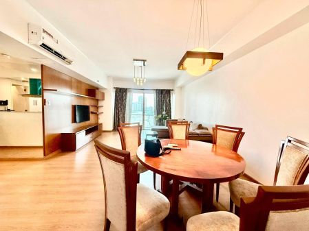 Elegant 2 Bedroom at St Francis Shangri La Place for Lease