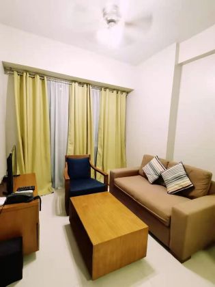 Fully Furnished 1 Bedroom Unit at 8 Newtown Boulevard for Rent