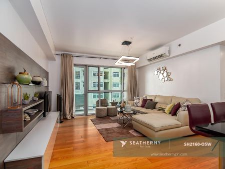 Fully Furnished 1 Bedroom Unit at One Serendra for Rent