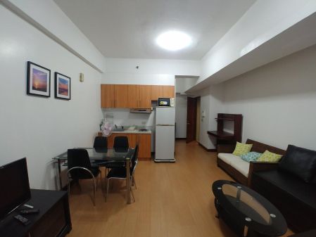 Fully Furnished Studio in Malayan Plaza