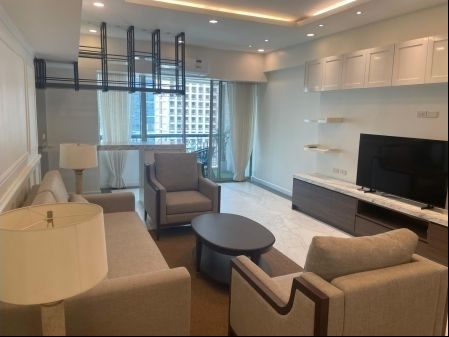 Spacious Fully Furnished 2BR with Parking in Frabella I Makati