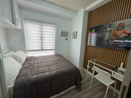 Fully Furnished 1 Bedroom Unit at Avida Towers Verge for Rent
