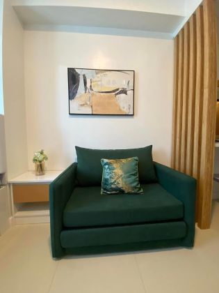 Newly Furnished Studio with Parking in 38 Park Avenue Cebu
