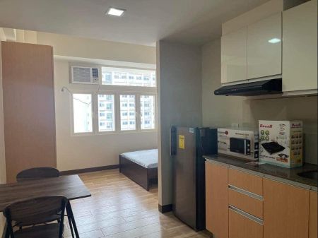 Fully Furnished Studio for Rent in San Antonio Residence Makati