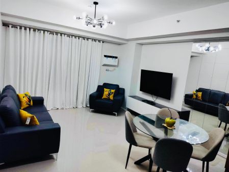 Spacious  Size 1 Bedroom Fully Furnished Unit with Balcony